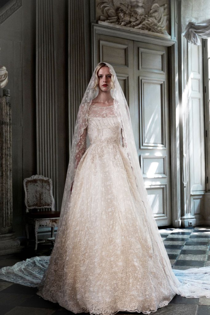 2019-20秋冬クチュール発、結婚式で着たいドリーミーなドレス27