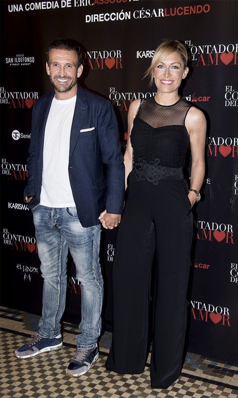 Suit, Premiere, Fashion, Event, Dress, Formal wear, Tuxedo, Pantsuit, Style, Fashion design, 