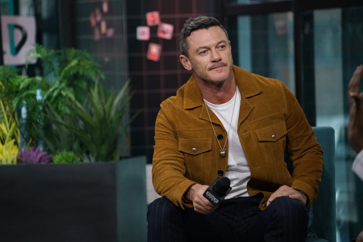 forums luke evans