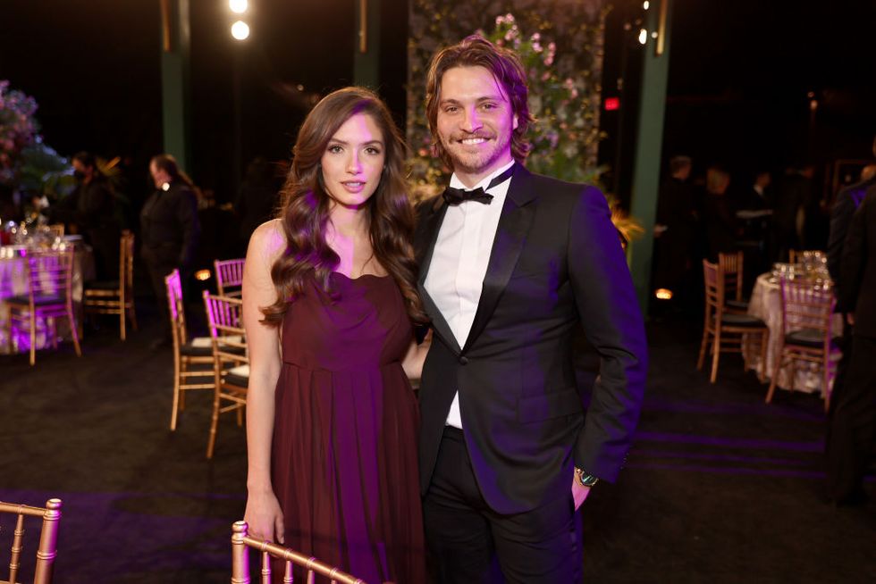 bianca rodrigues and luke grimes pose during the 28th screen actors guild awards