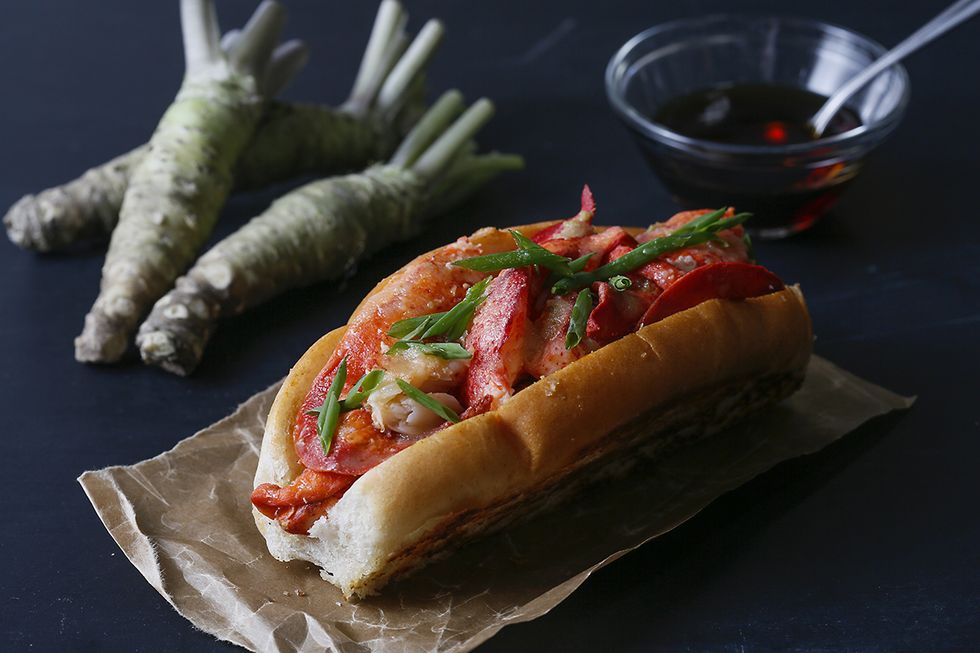 Dish, Food, Cuisine, Ingredient, Fast food, Finger food, Choripán, Sandwich, Chicago-style hot dog, Staple food, 