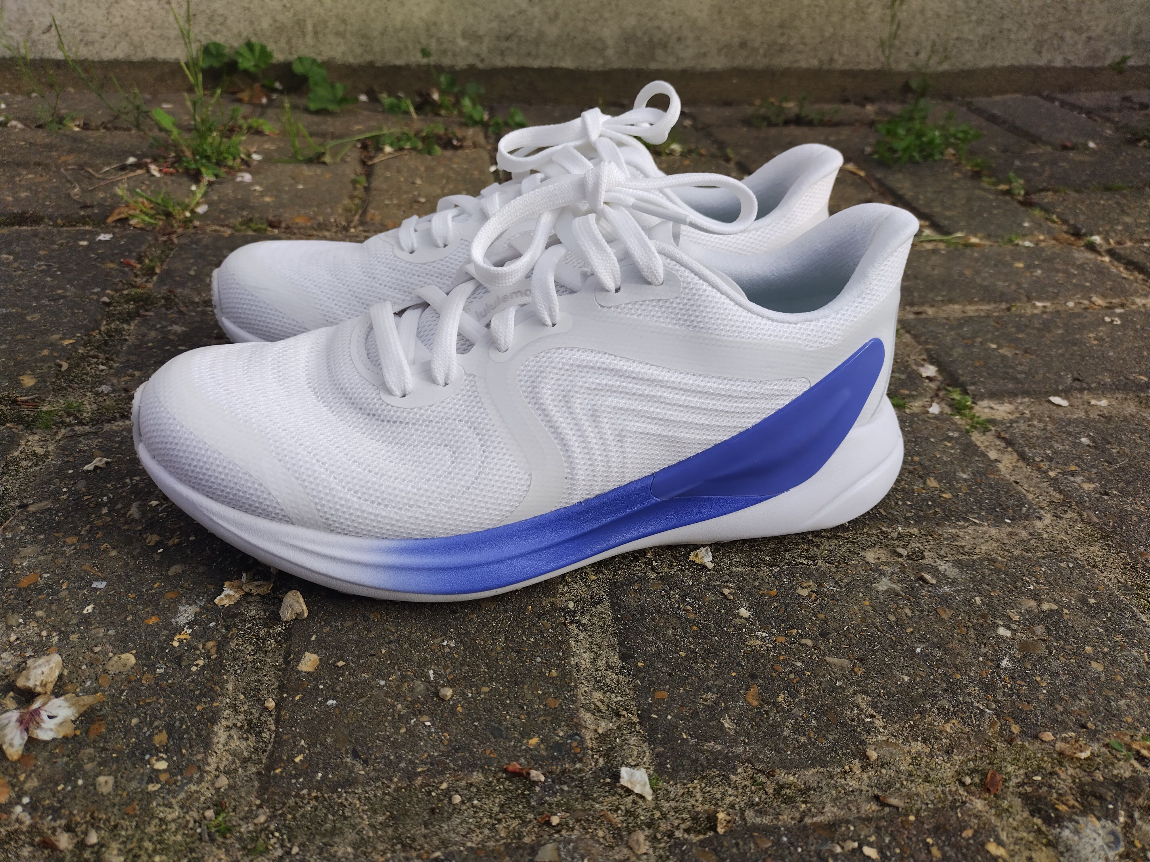 【lululemon】ランニング シューズ Blissfeel 2 Running Shoe Lululemon Blissfeel 2 Womens Running Shoe - Mink Berry