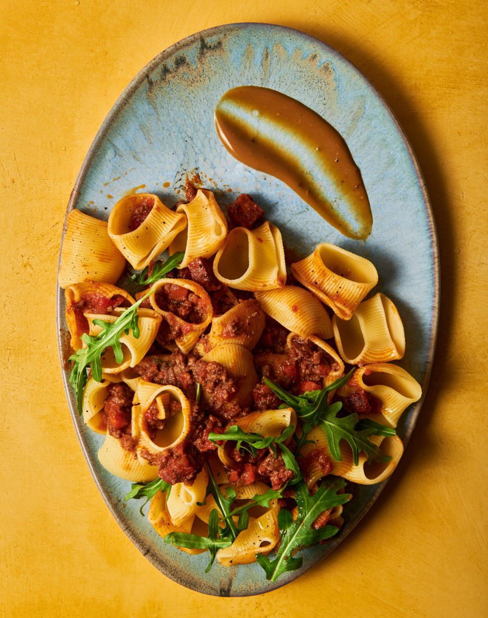 lumaconi con salsa ‘arrabbiata affumicata, plato del restaurante la mafia se sienta a la mesa