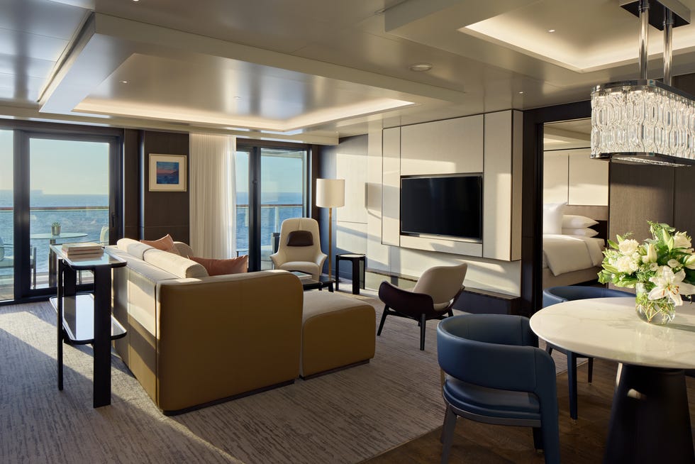 a suite on the luminara