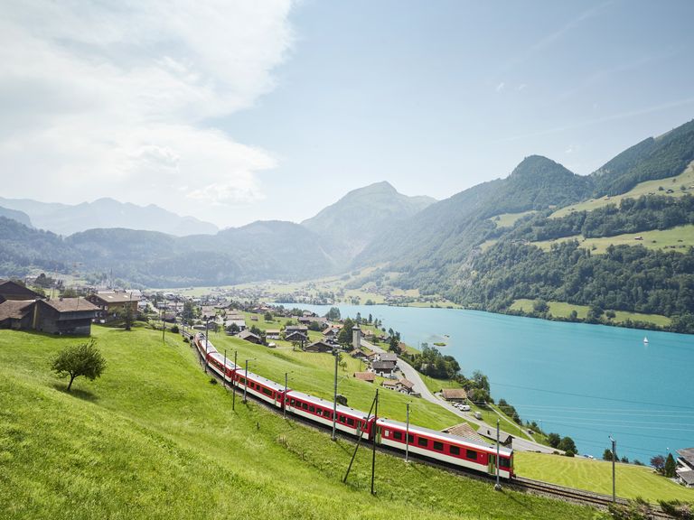 een trein in zwitserland