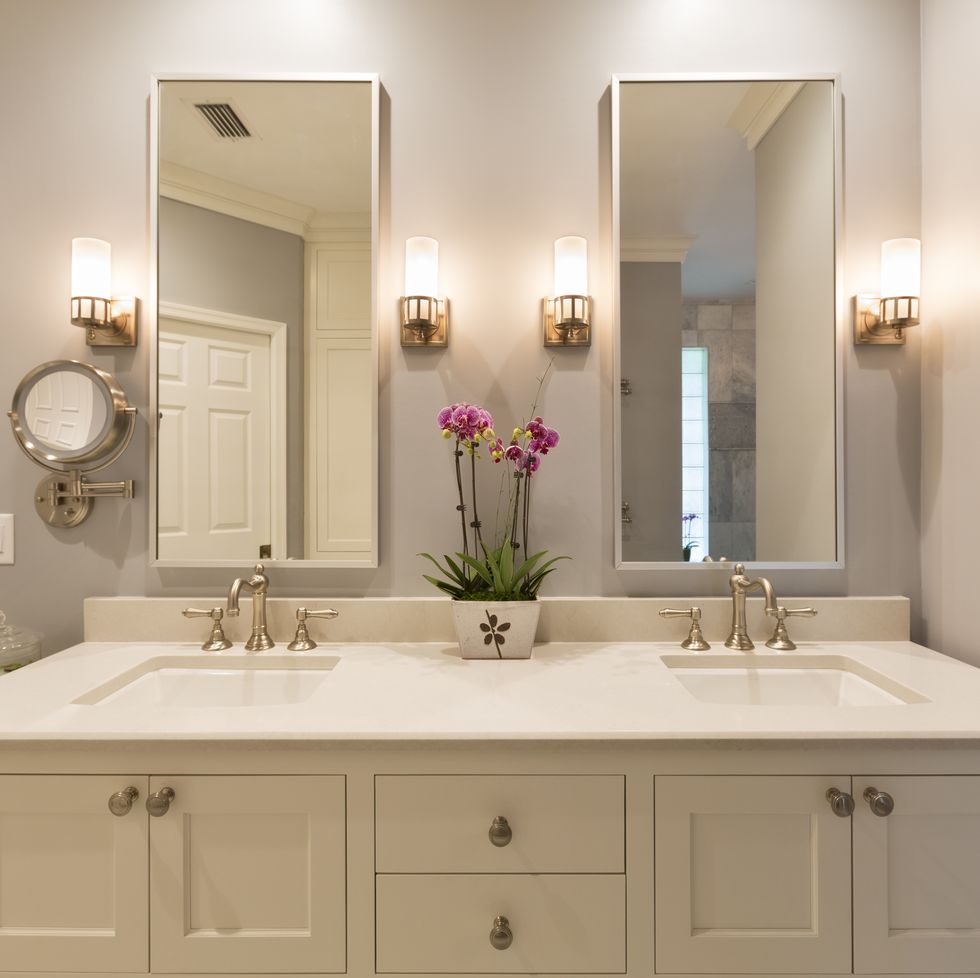 luxury master bathroom
