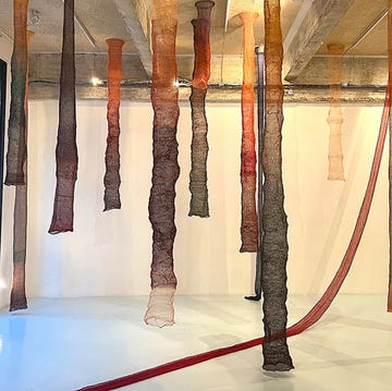 La artista Luz Moreno Pinart trabaja con textiles de forma artesanal artesania textiles artista luz moreno pinart