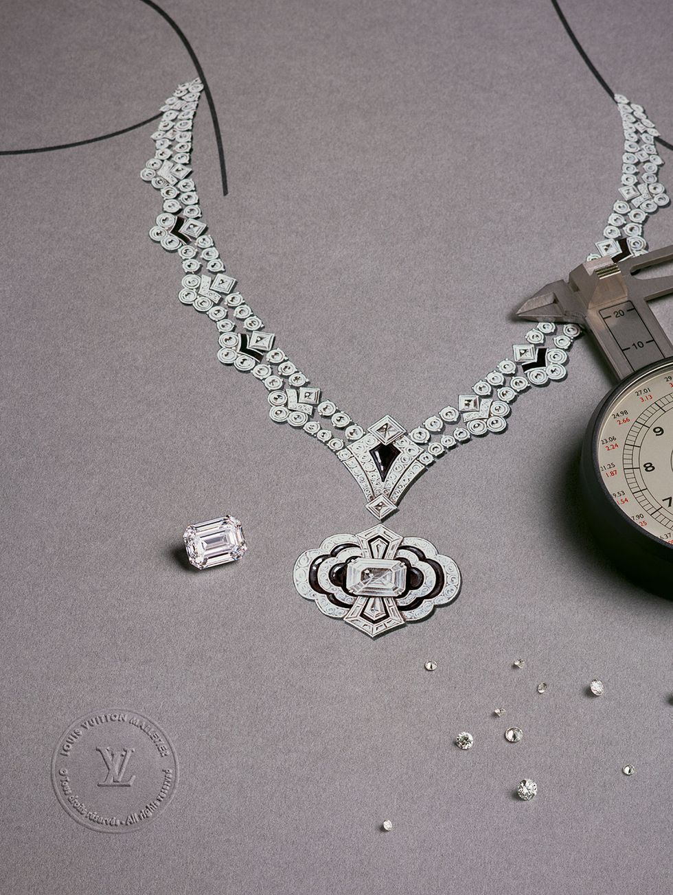 Necklace, Jewellery, Fashion accessory, Silver, Body jewelry, Silver, Pendant, Locket, Metal, Chain, 