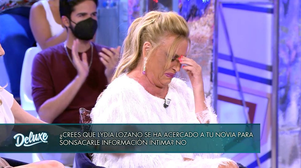 lydia lozano llorando en deluxe