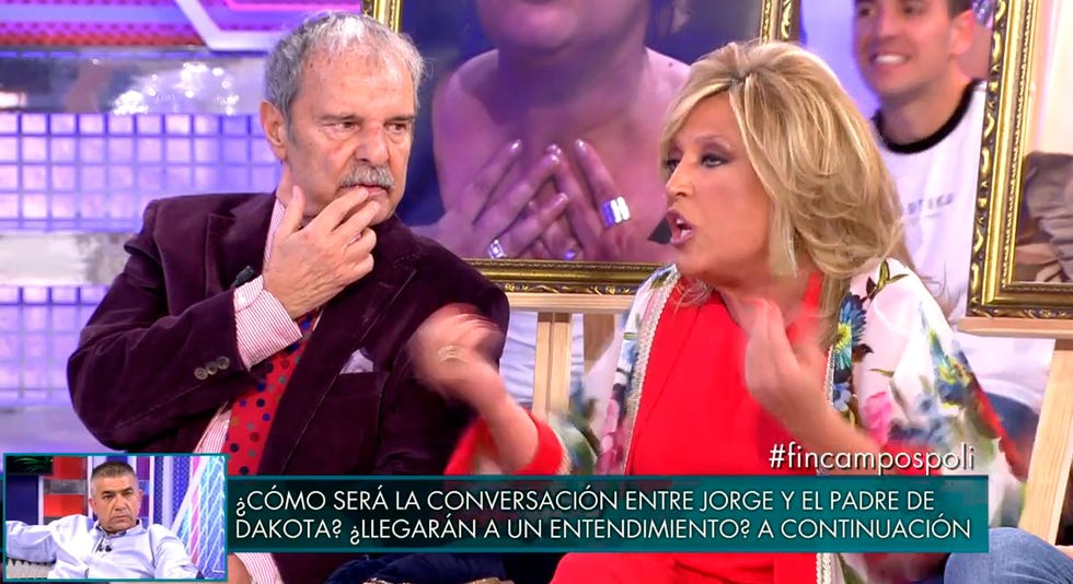 Lydia en Salvame con Mariñas