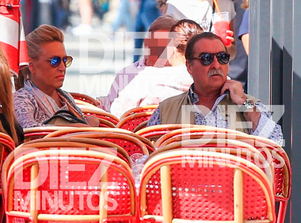 Lydia Lozano y su marido, Charly, escapada romántica a París