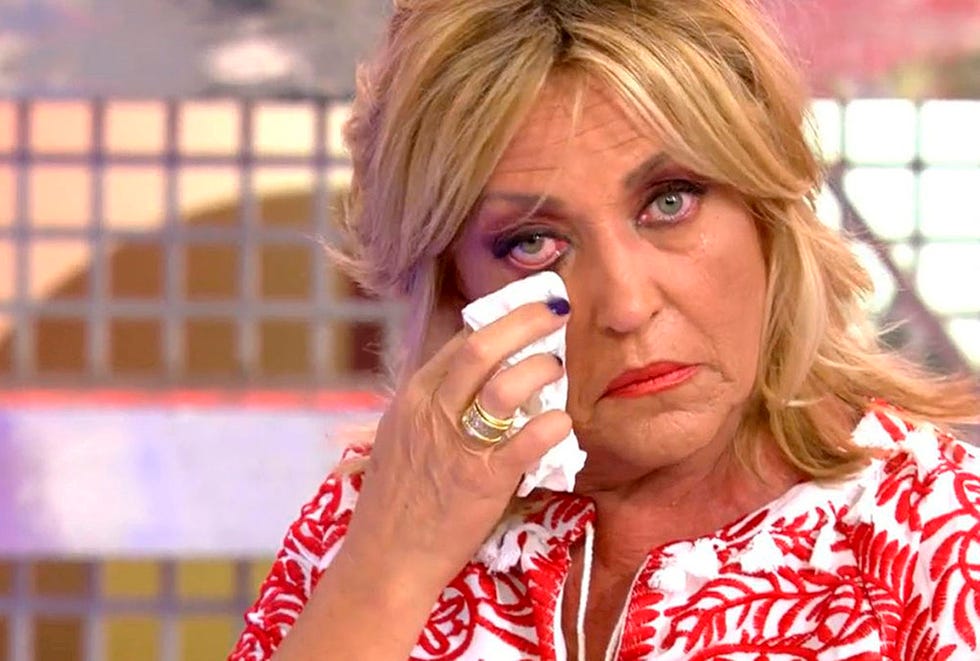 lydia lozano llora en el plató de 'sálvame'
