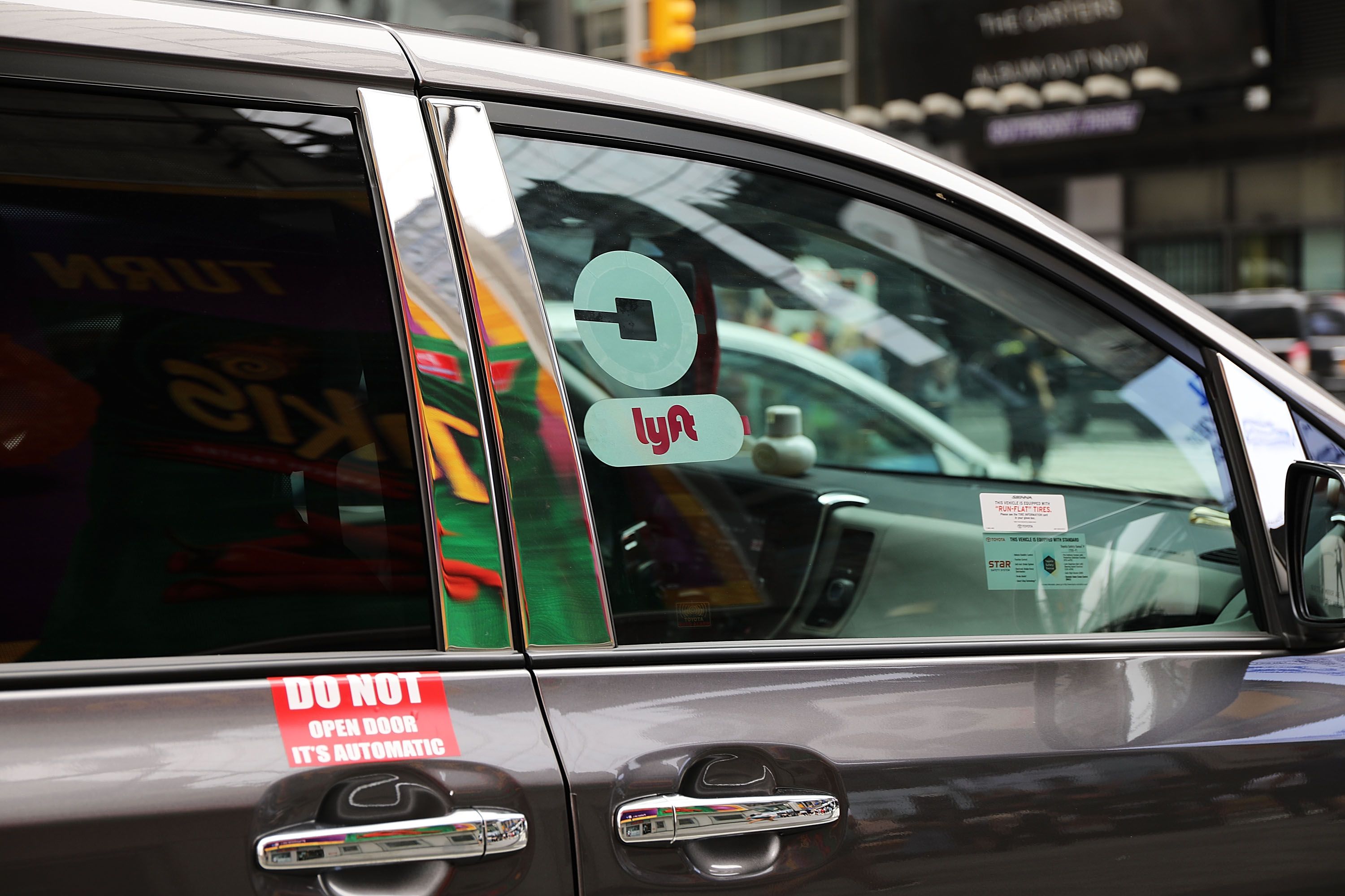 Uber Lyft Drivers Need Cars Dealers and Rental Companies Respond