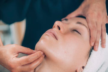 lymphatic drainage face massage