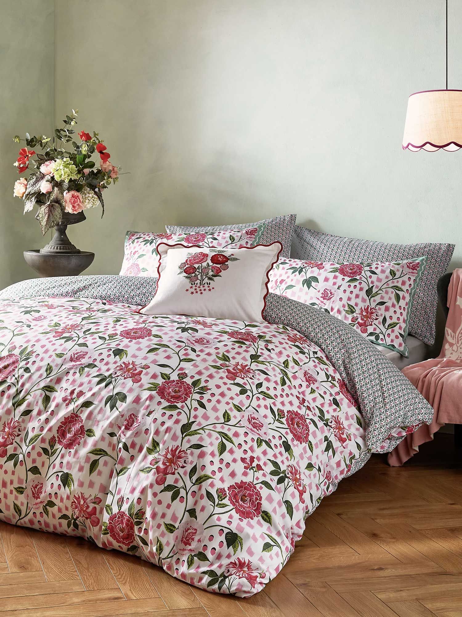 grey and rose pink bedroom