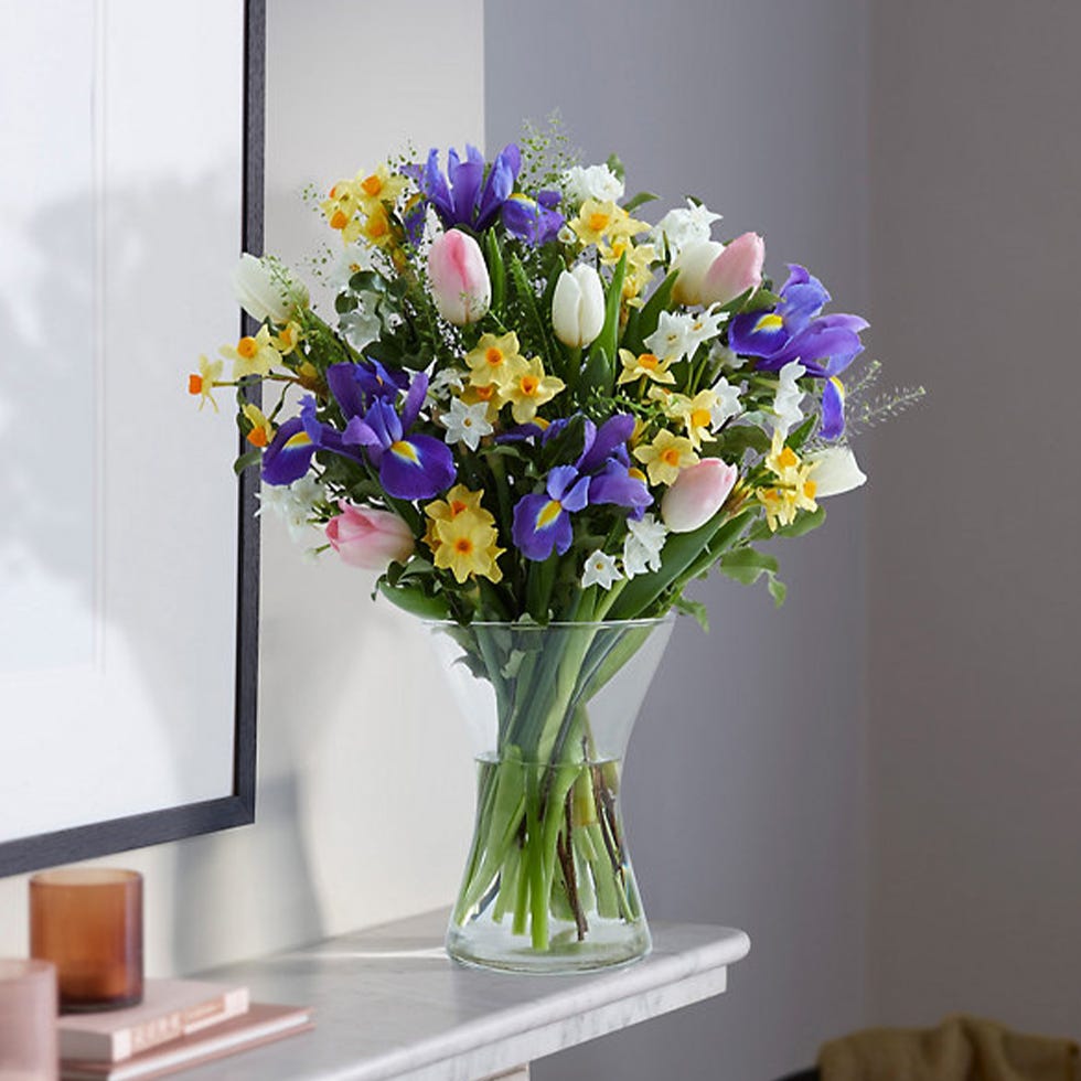ms spring narcissi posy