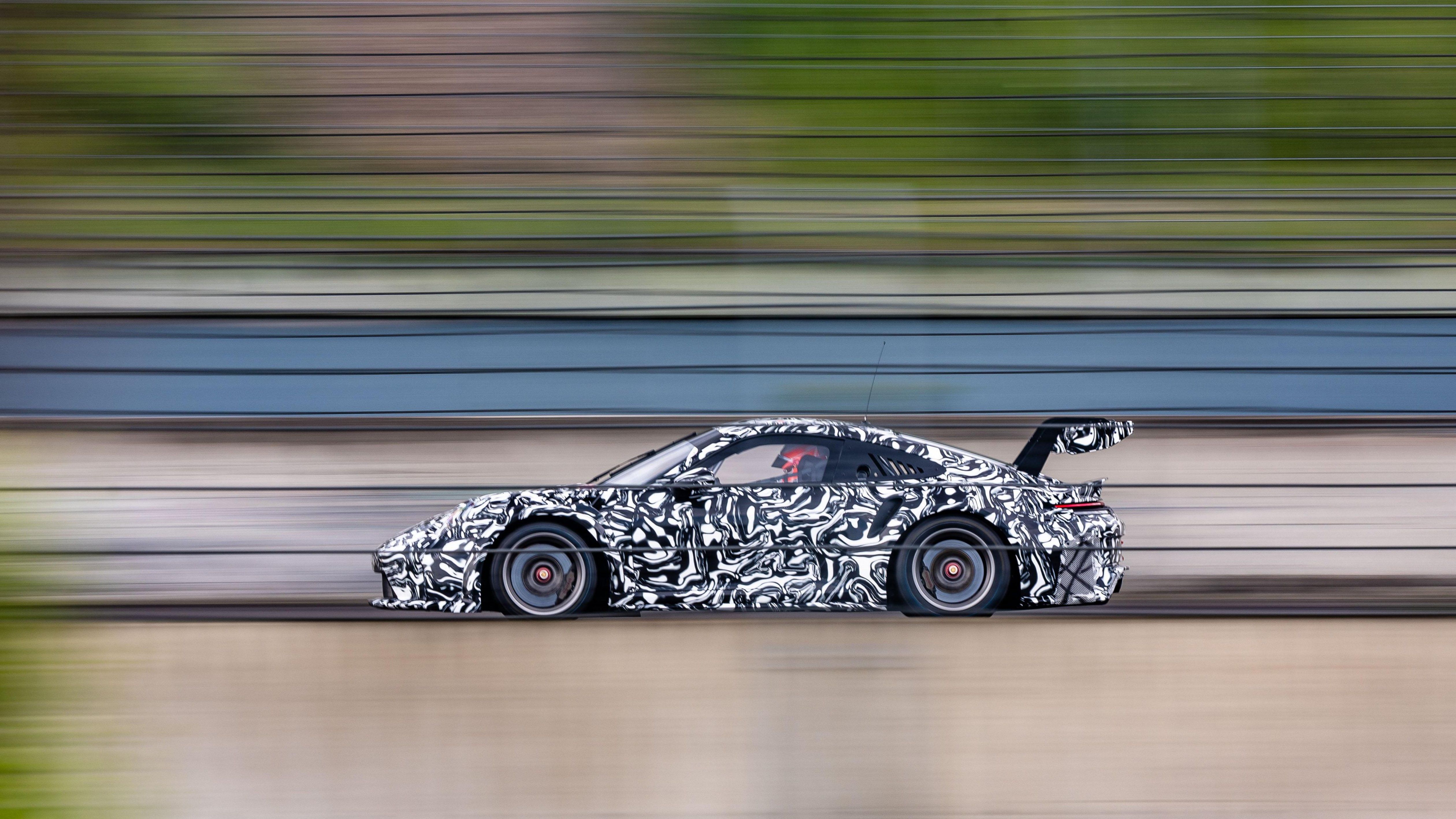 «Porsche» yeni «911 Cup» yarış maşınını hazırlayır - 2026 mövsümündə debüt!