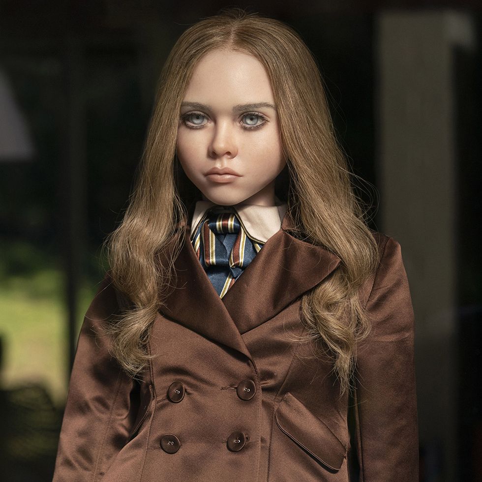 Weird Cameras: Fresh from a starring role in the Barbie movie, meet the  Video Girl doll: Digital Photography Review