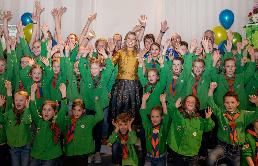 Máxima de Holanda con niños