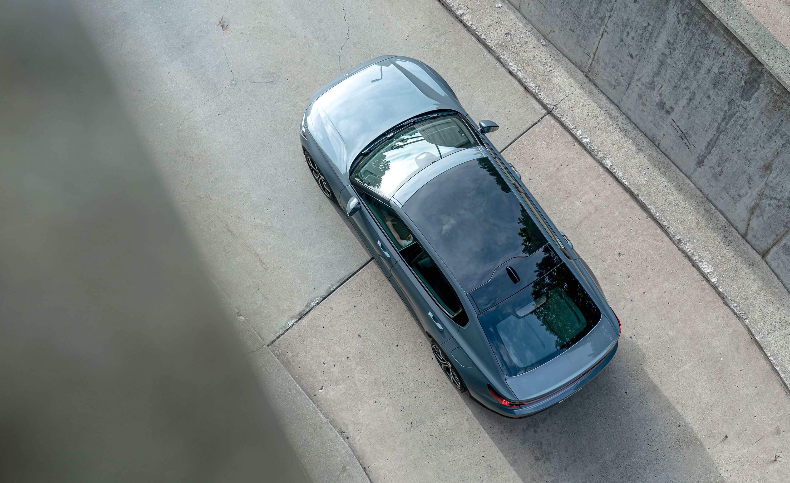 polestar 2 glass roof