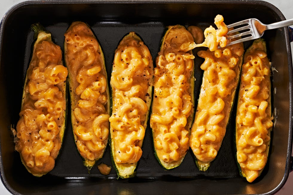 mac and cheese stuffed zucchini boats