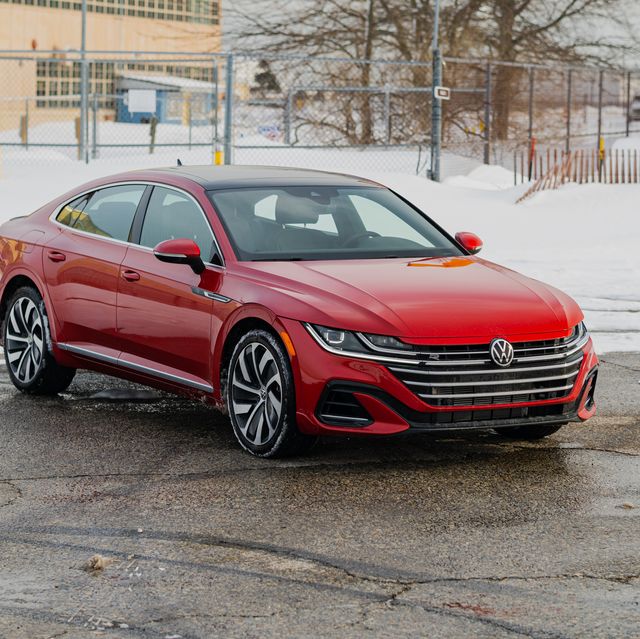 The Problem With the Volkswagen Arteon Is That the GTI Exists