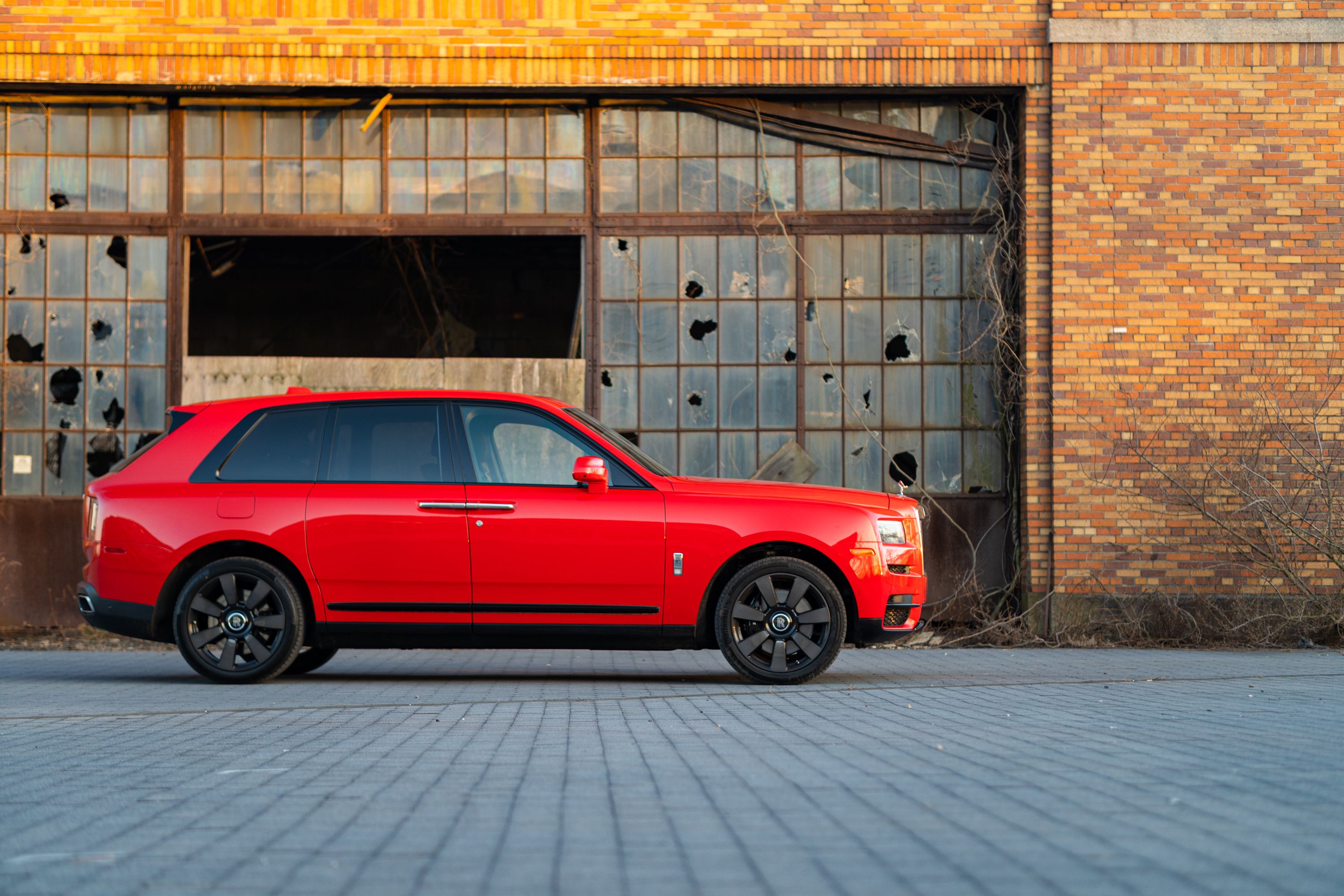 Rolls-Royce Cullinan Long Distance Road Test Review - AGLAIA