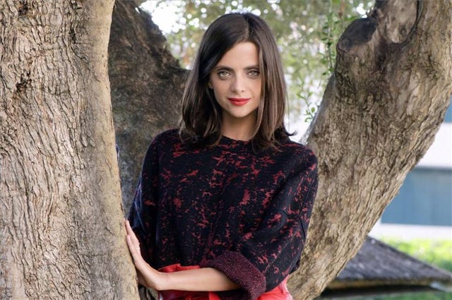 La actriz Macarena Gómez, que se ha hecho muy popular gracias a su participación en la exitosa serie de Mediaset 'La que se avecina', ha formado una bonita familia junto a su marido, Aldo Comas. Recientemente, el empresario ha celebrado su cumpleaños y para festejarlo Macarena le ha regalado una llama a él y a su hijo. Hecho por el que la actriz está siendo duramente criticada en redes sociales. 