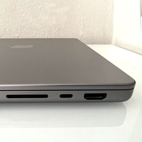 macbook pro 14 inch ports