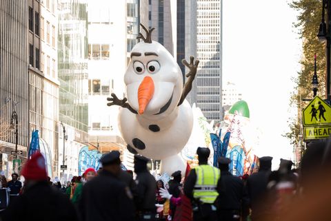 macy's thanksgiving day parade olaf float