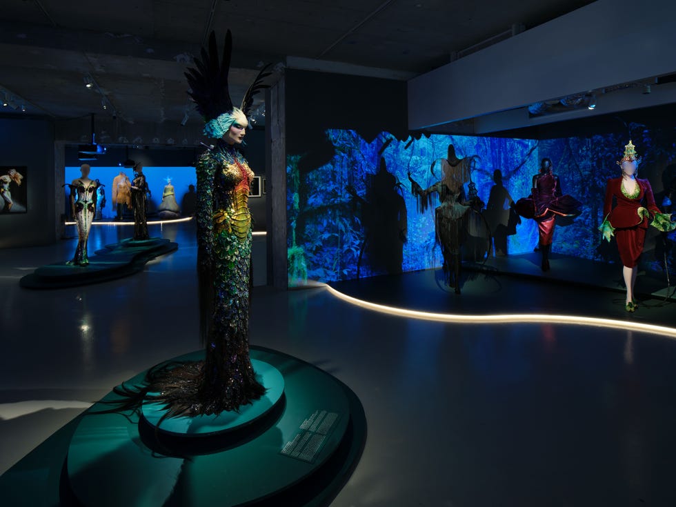 thierry mugler musee des arts decoratifs