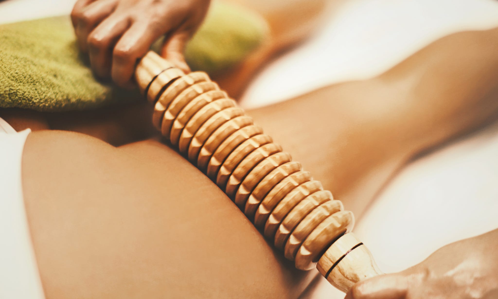 How to do a belly or abdomen reducing massage (deflate and