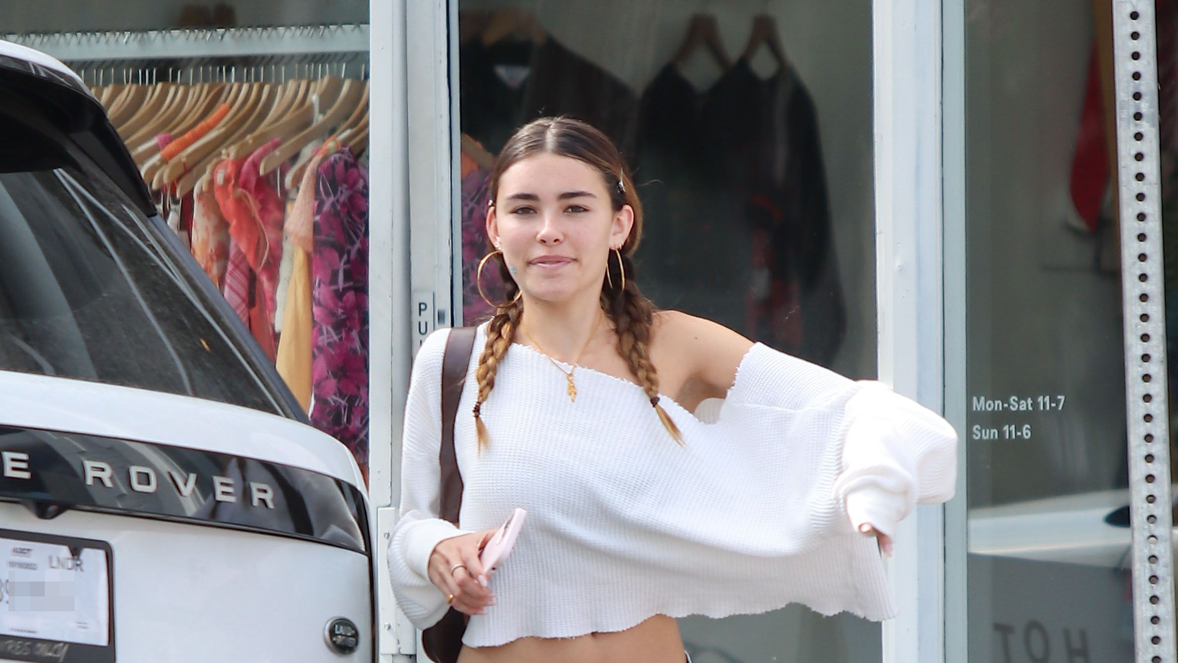 oase Intensiv Mose Madison Beer Wore Fall Ready Low-Rise Baggy Jeans — Shop the Look