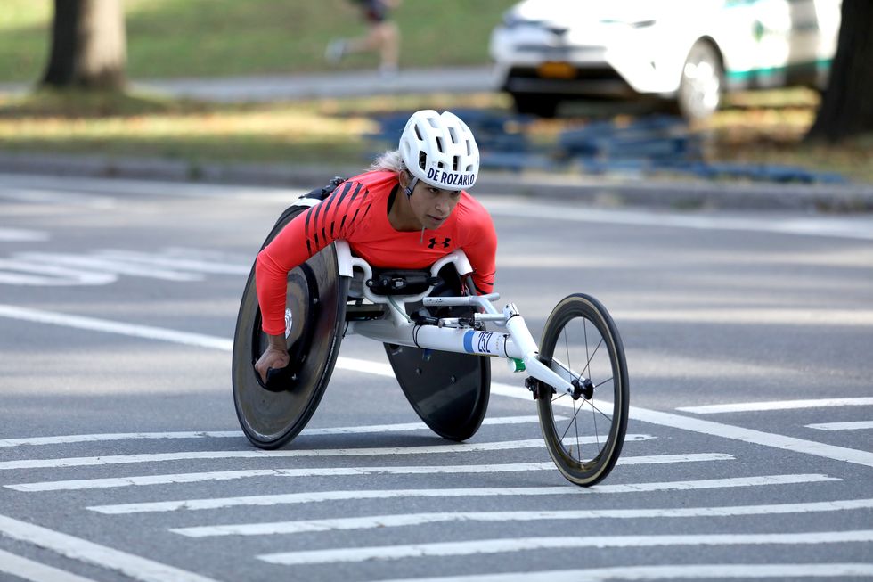 madison de rozario, australian paralympic athlete and wheelchair racer, in the 2021 nyc marathon
