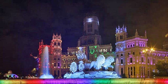 MADO 2019 Palacio de Cibeles iluminado por la celebración del Orgullo 2019
