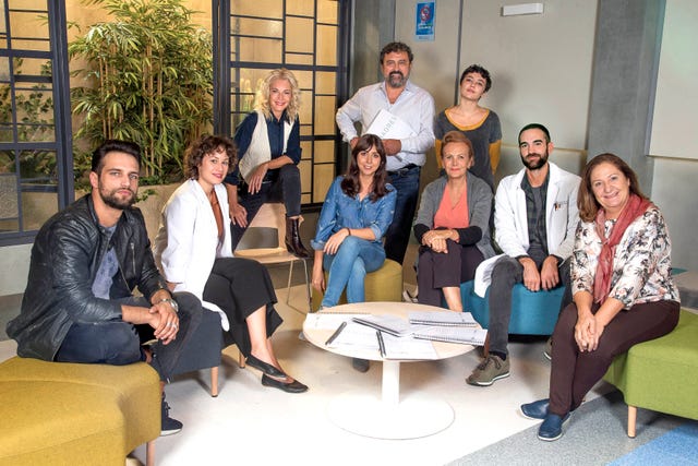 reparto de la segunda temporada de la serie madres