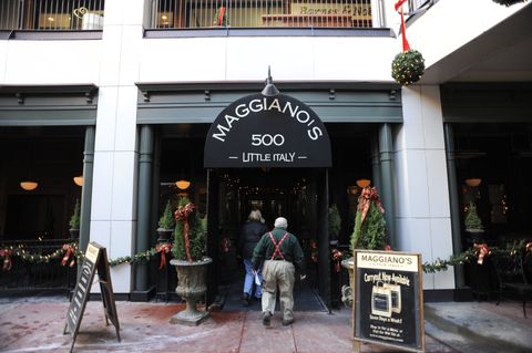 restaurant open on thanksgiving maggiano's little italy