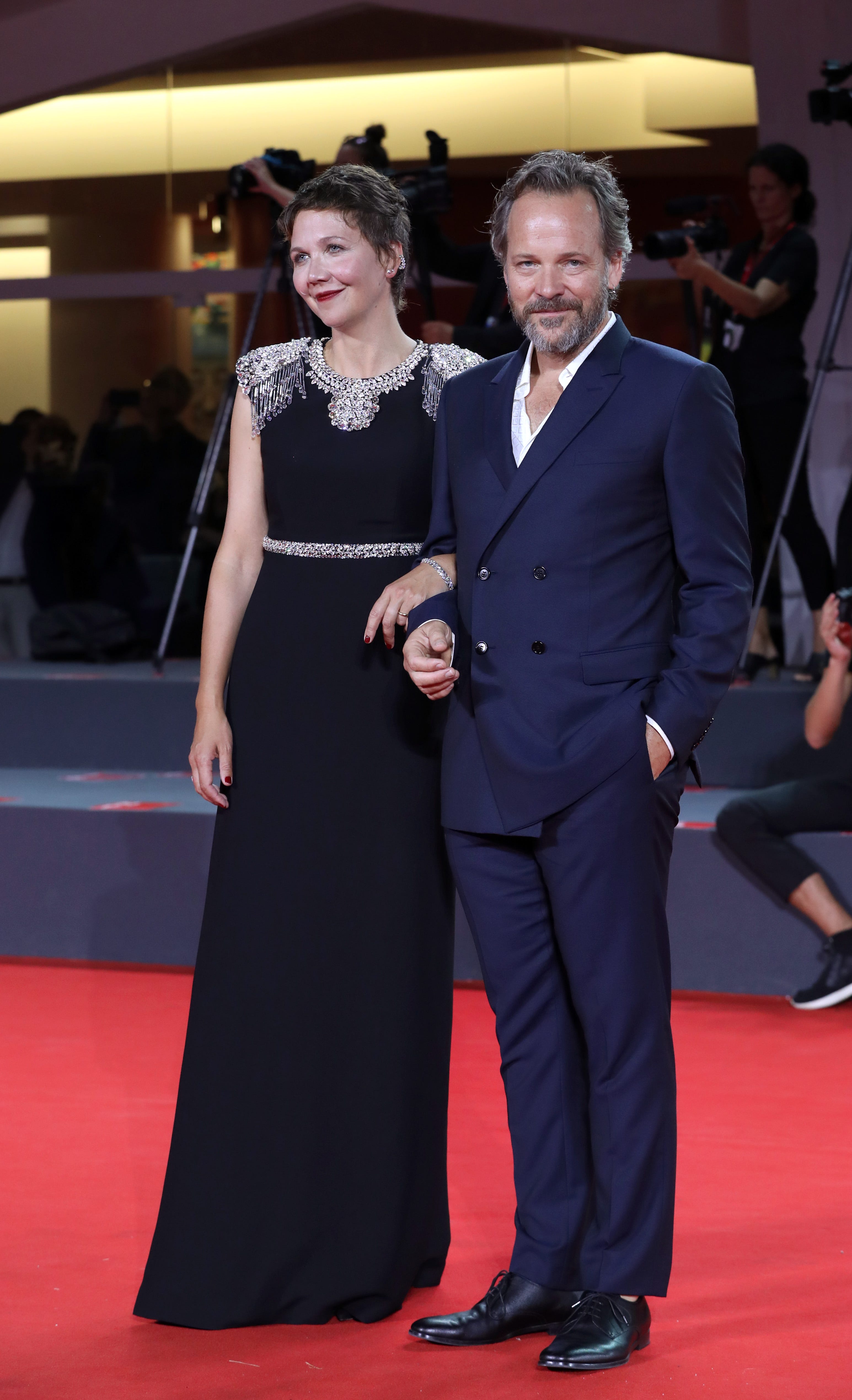 ベネチア国際映画祭2023開幕！ 豪華セレブのレッドカーペットドレス速報 | ファッション | ELLE [エル デジタル]