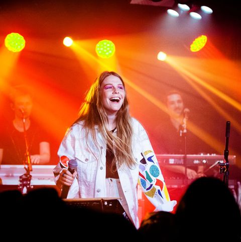 maggie rogers performs at omeara