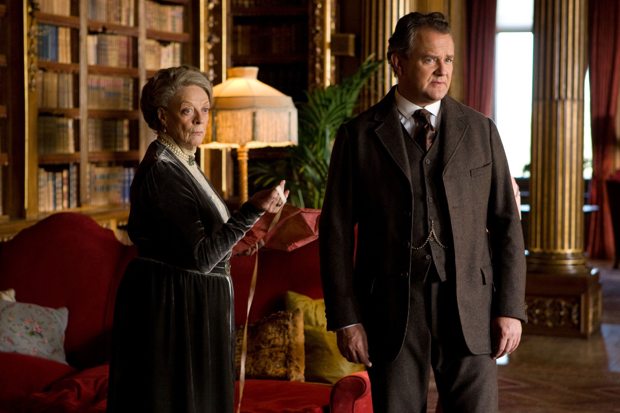 Downton Abbey's Hugh Bonneville leads tributes to Maggie Smith