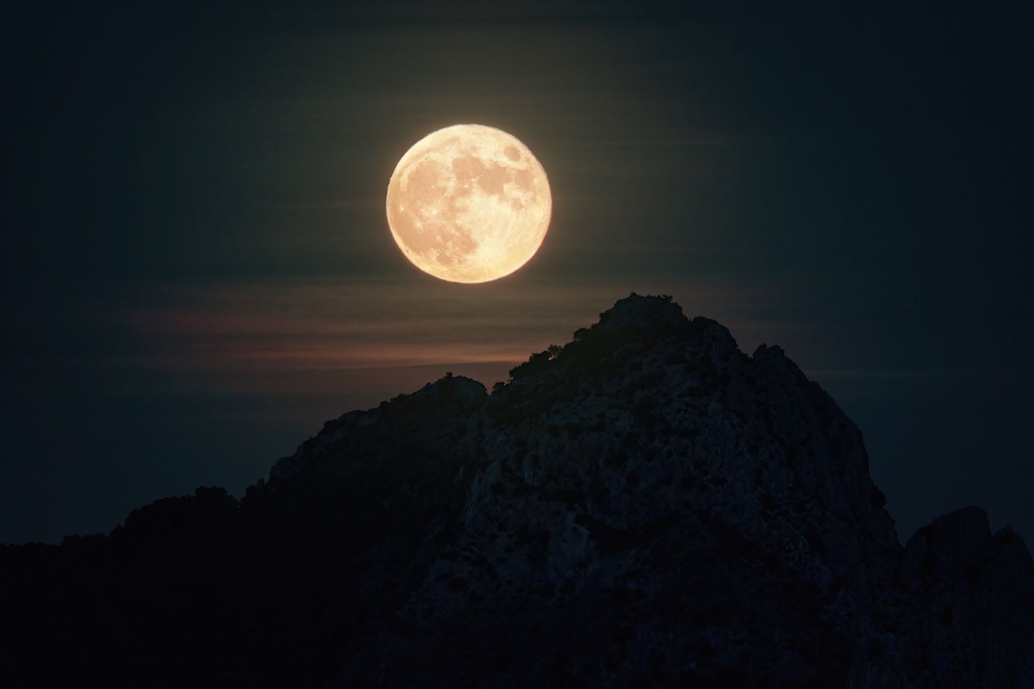 What Is a Hunter's Moon? Plus, Why 2024's Super Hunter's Moon Is a Must-See