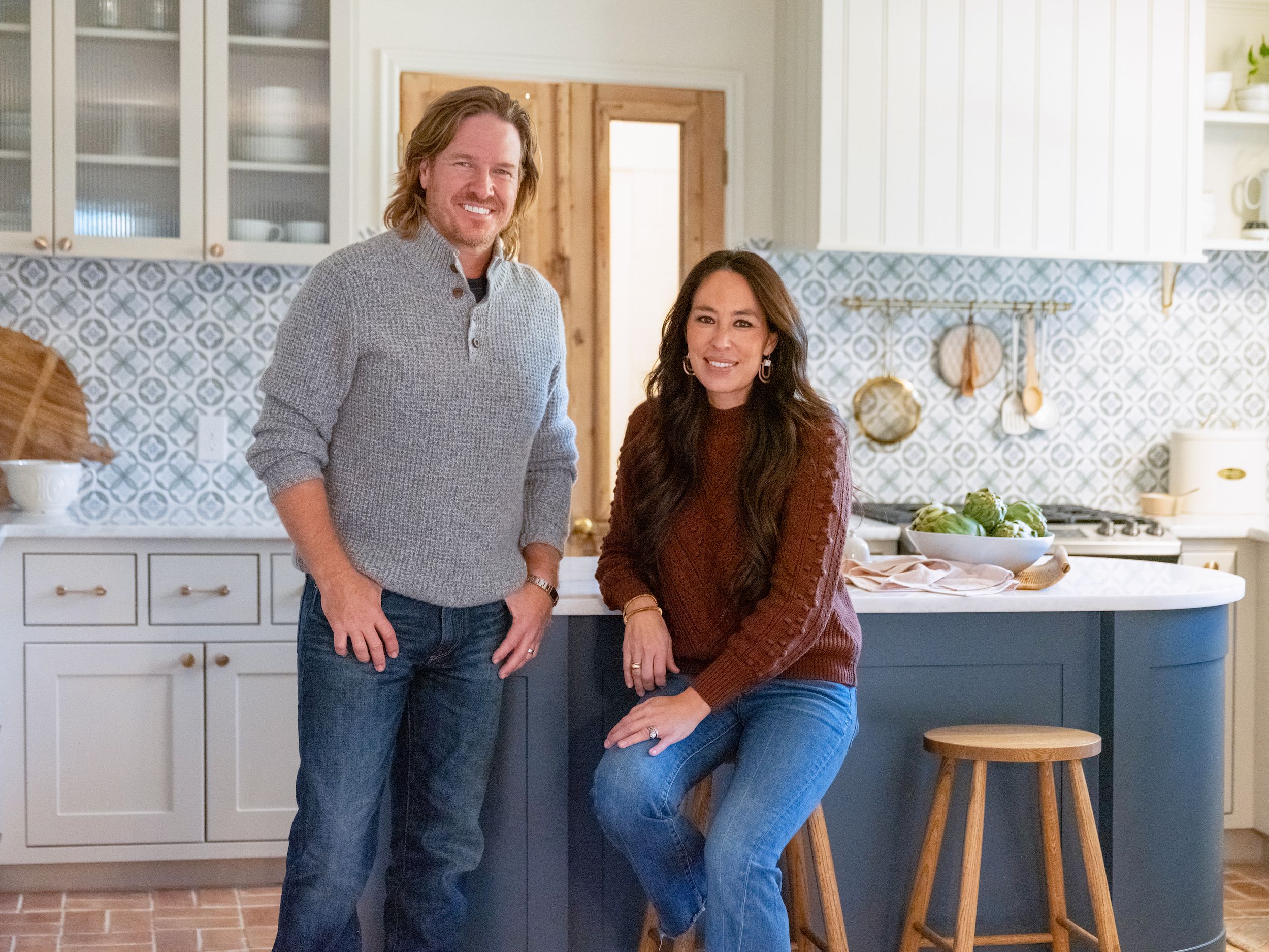 Tour Fixer Upper: Welcome Home—Season 1, Episode 6 from Magnolia