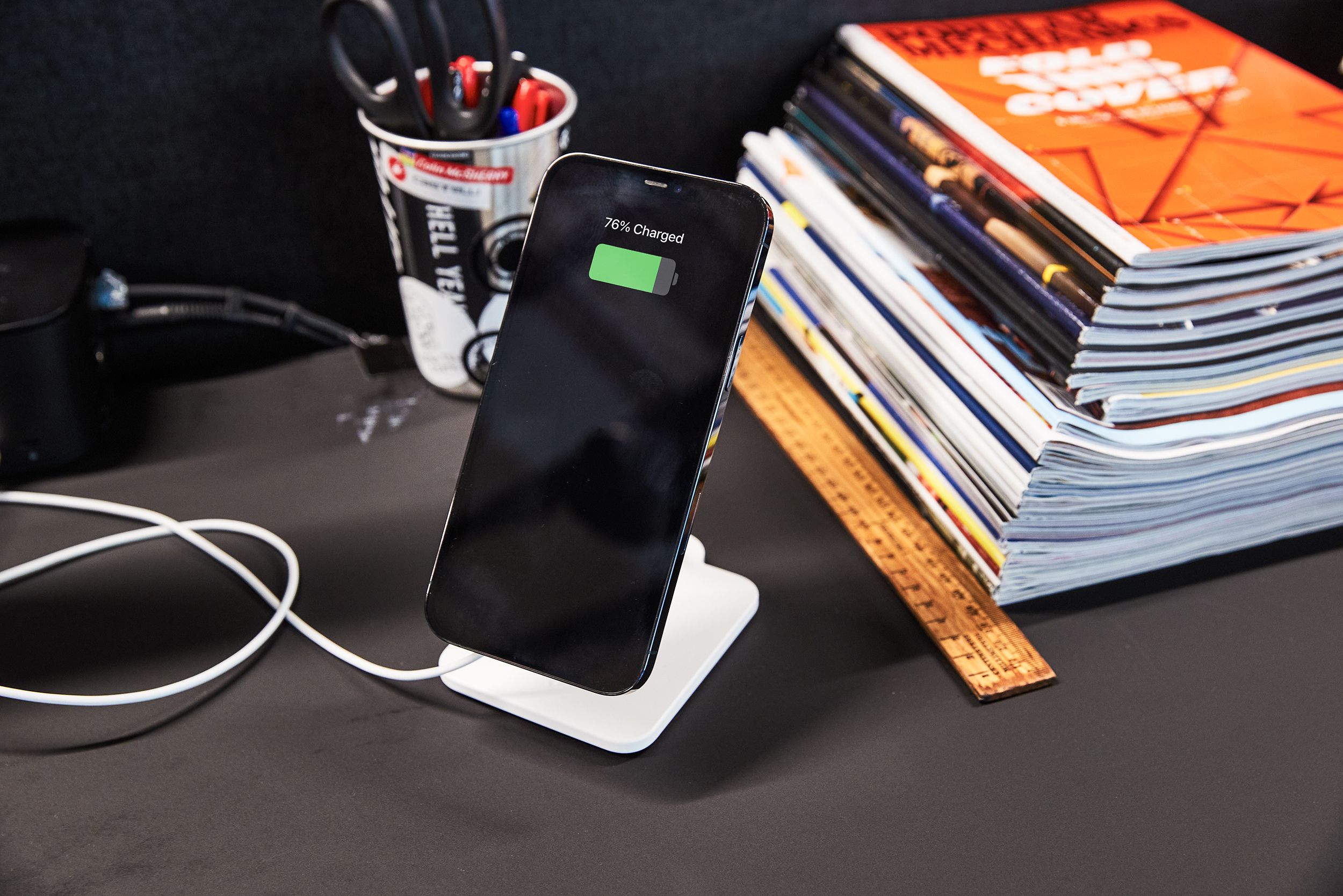 iPhone 4 - Charging Essentials - iPhone Accessories - Apple