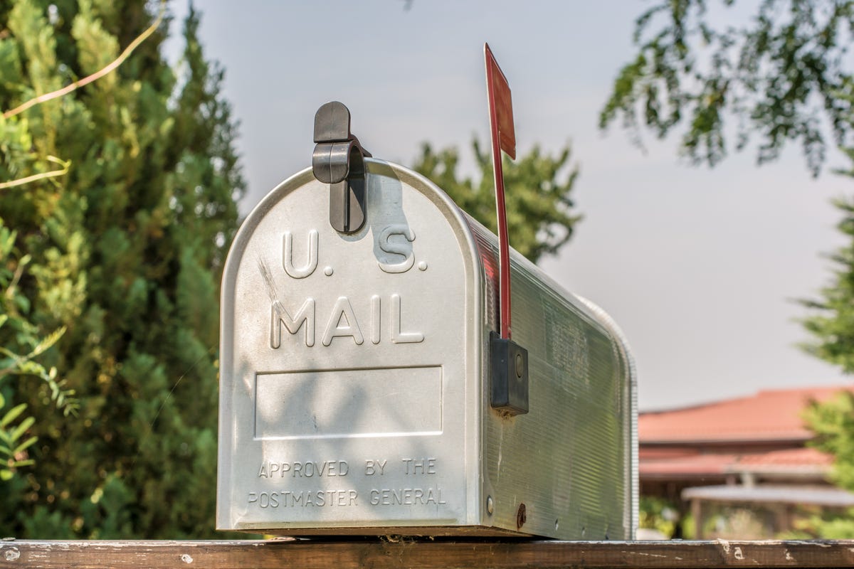 Is the Post Office Open on Memorial Day 2022? USPS Memorial Day Hours