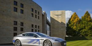 「007」最新のボンドカーは、アストンマーティン最新の電気自動車「ラピードE」に