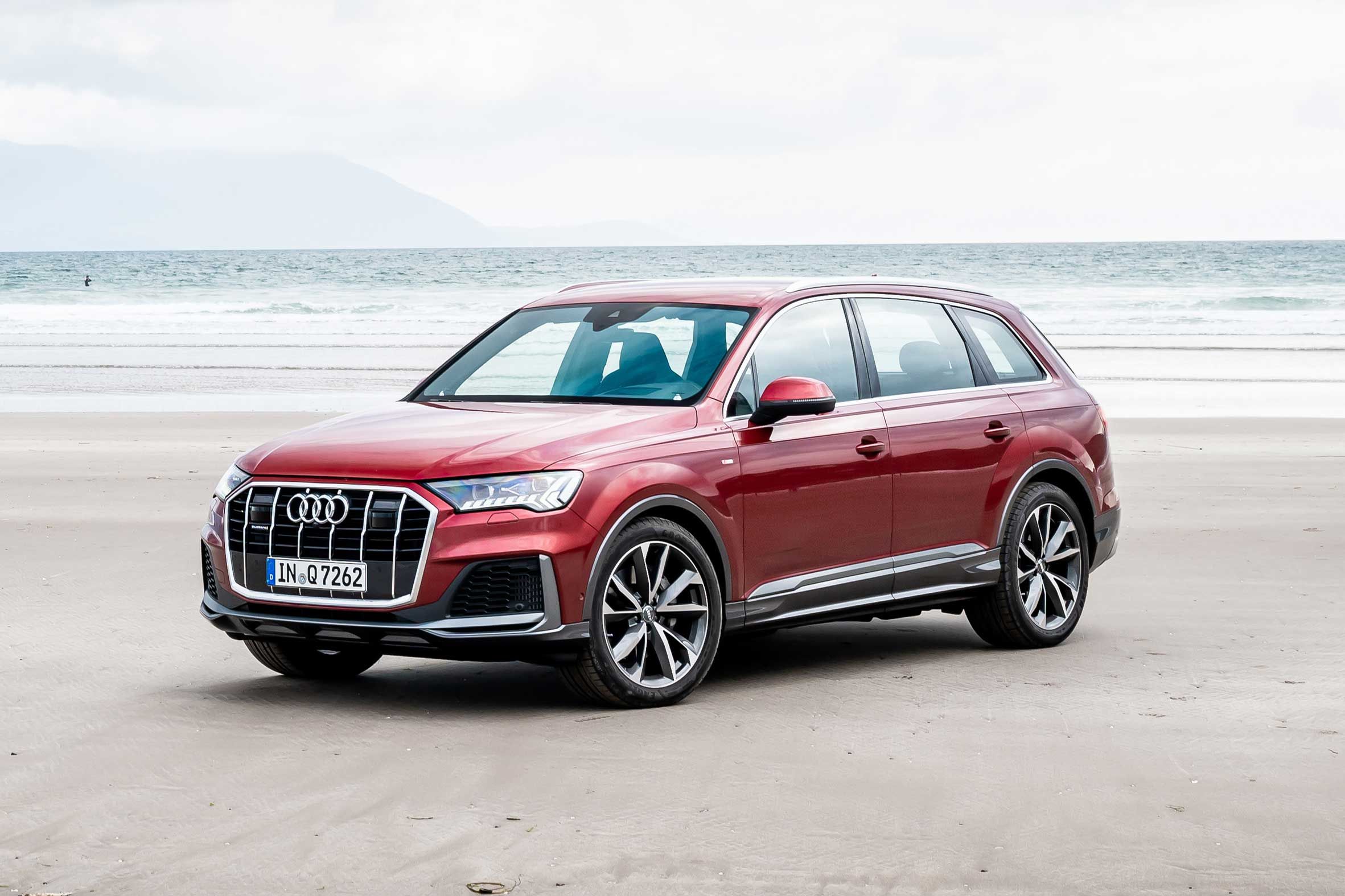 アウディ「Q7」、車高調整が可能なラージサイズSUVの登場です｜エスクァイア日本版