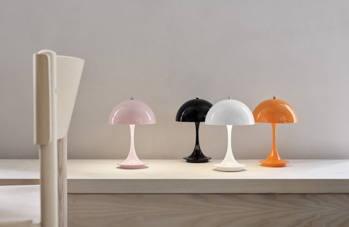 パンテラポータブル　ブラック　メタル　限定品　ルイスポールセン Louis Poulsen Panthella 250 Table / ルイスポールセン
