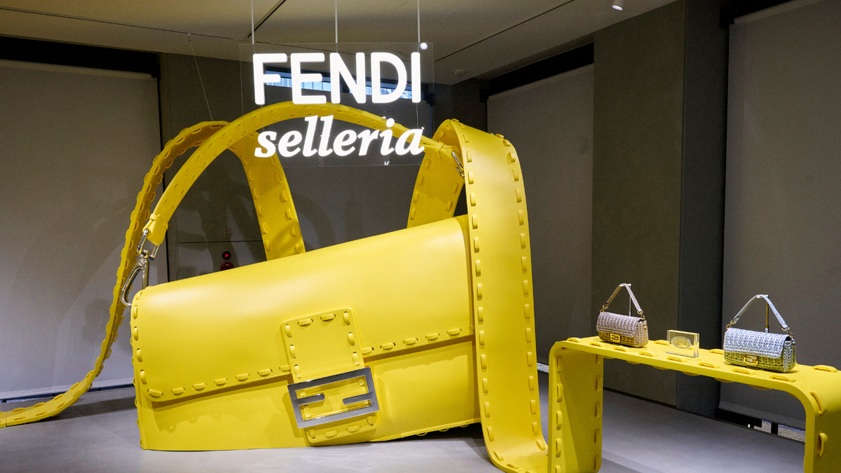 フェンディが「フェンディ セレリア」のポップアップを開催。創業 