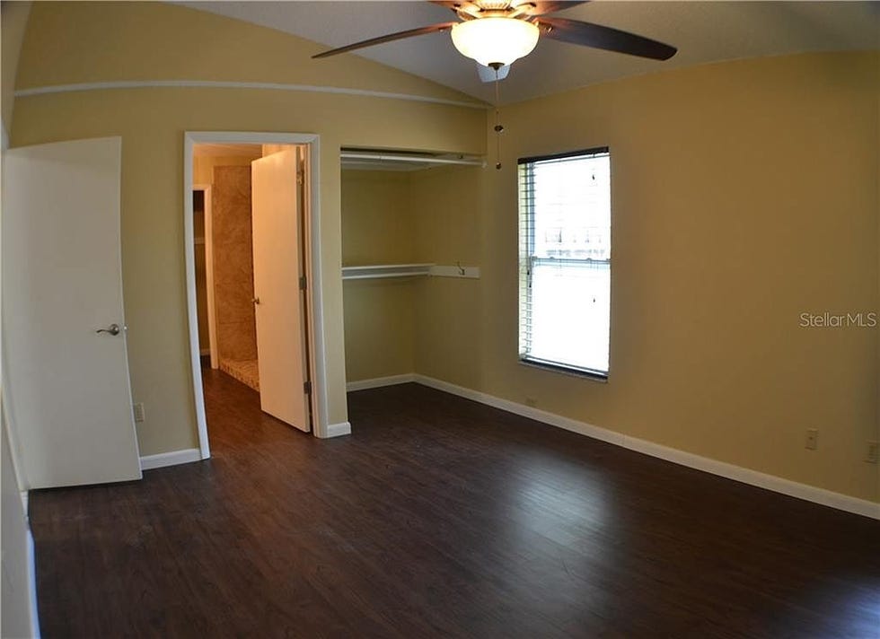 main bedroom with en suite bathroom