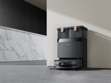 robotic vacuum and charging station